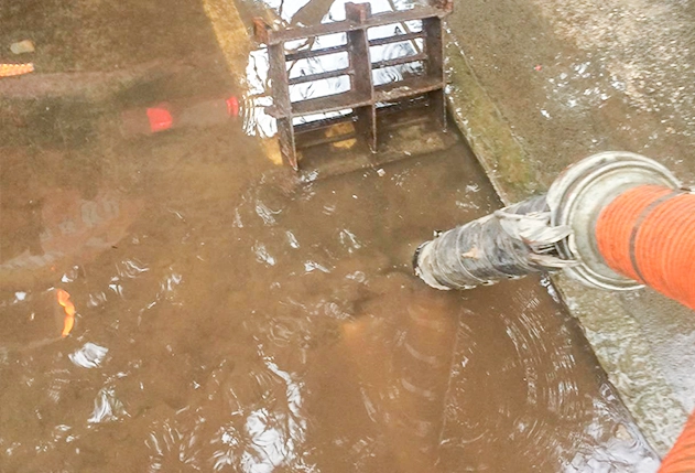 Hydro Cleansing - London Drainage Experts - Gully - Image 2